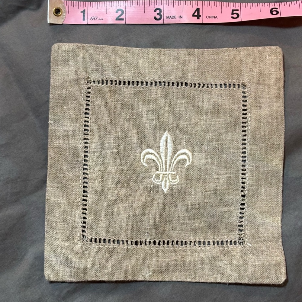 Elegant Brown Linen Coasters with Fleur-de-Lis Embroidery (Set of 6) - Picture 3 of 8